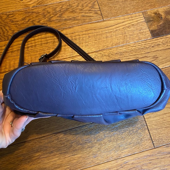 Purple Purse With Flower Detail - Picture 3 of 8